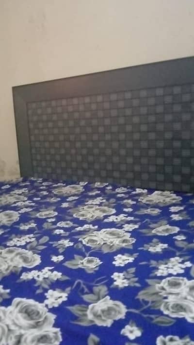 good condition bed