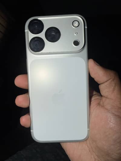 iPhone 17 pro , Used like new , jv , kit , LLA