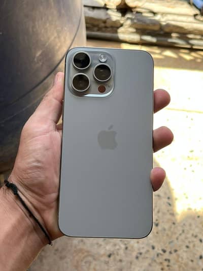 15pro max 2 piece non pta 512gb 256gb black & natural 10/10 condition