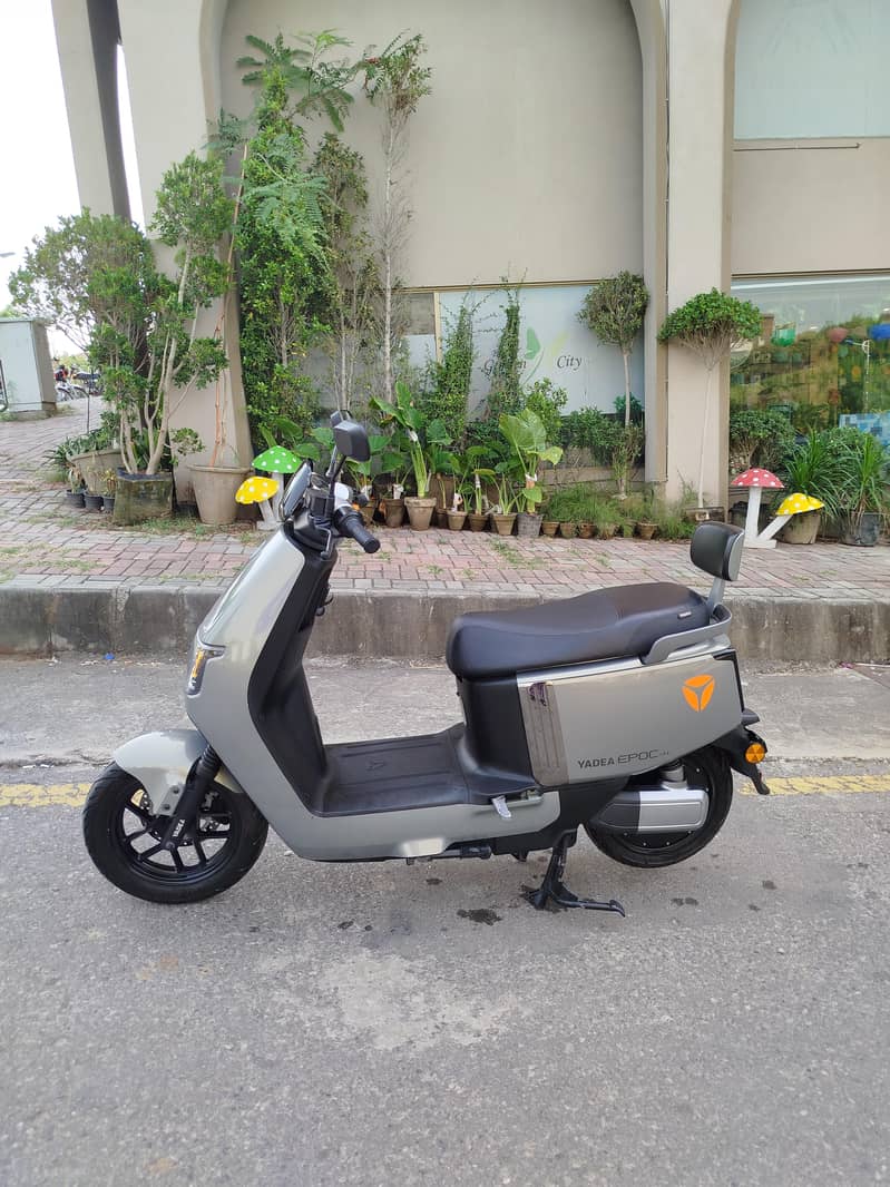 Yadea E-Poch 2