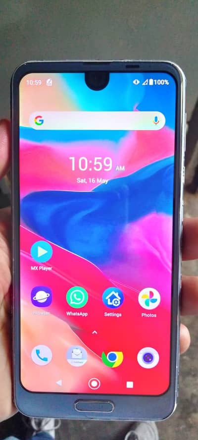 Aquos R2