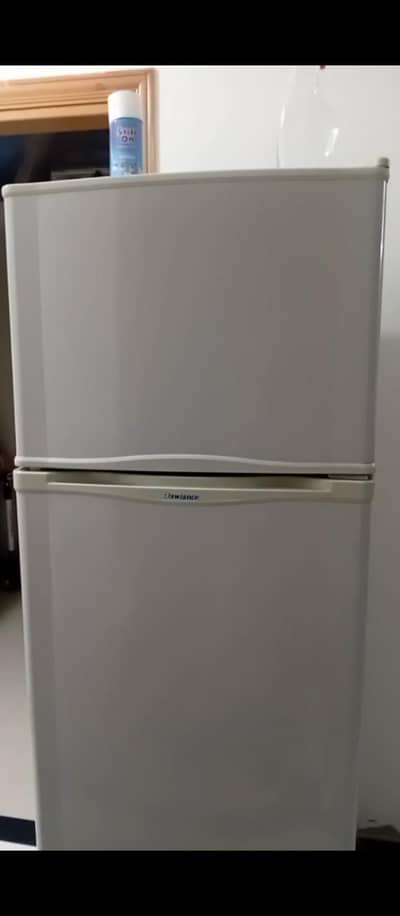 Dawlance refrigerator full size
