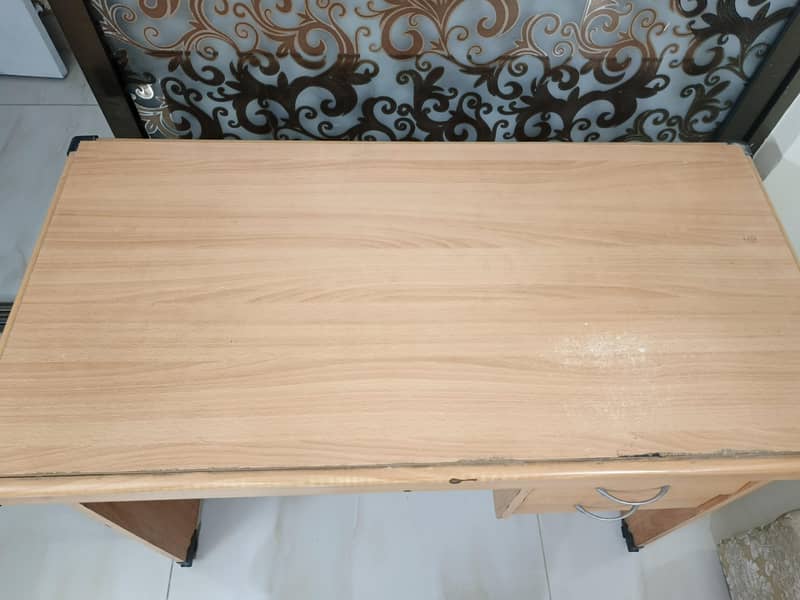 Study table 1