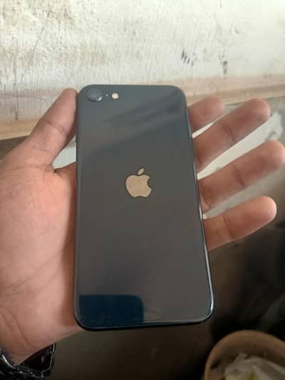 iPhone se 3rd generation condition 8/10 non water pack memory 128