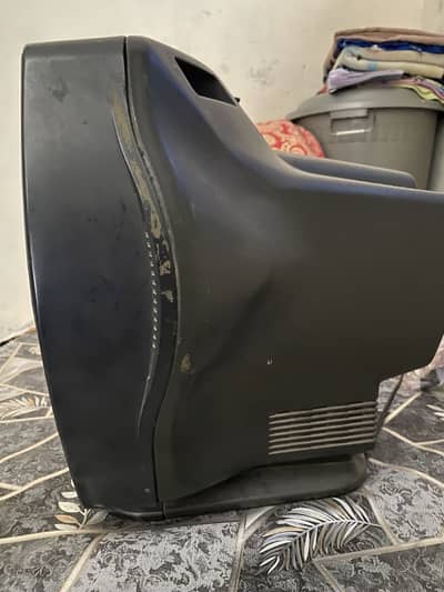 14 inch LG tv