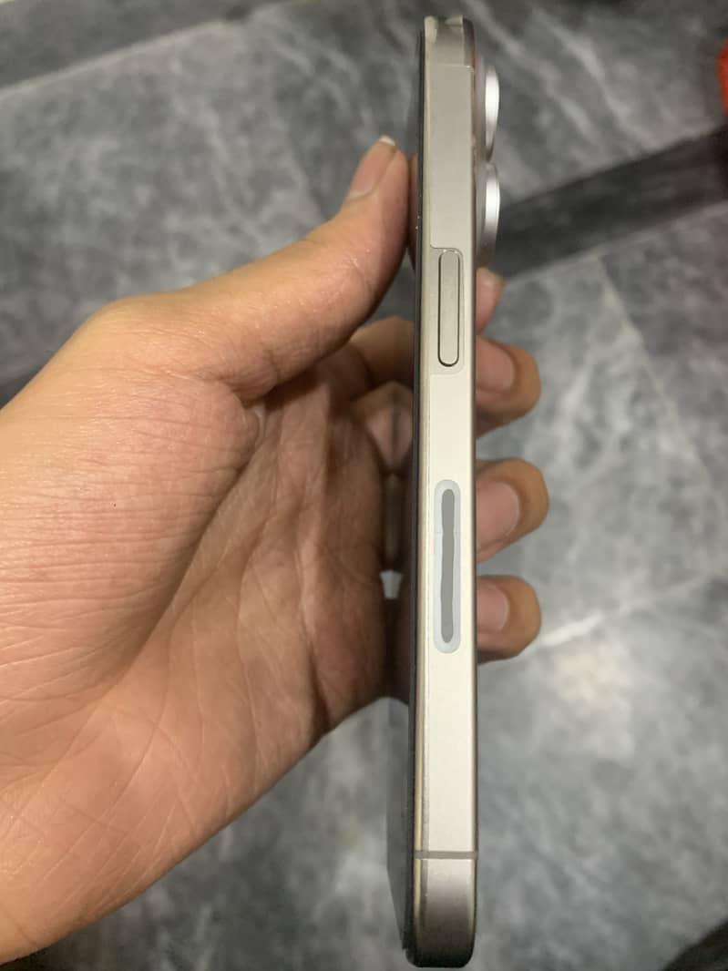 iPhone 15 pro 0