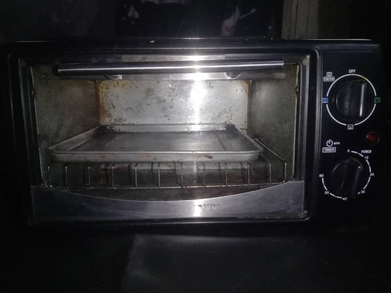 Baking oven 1