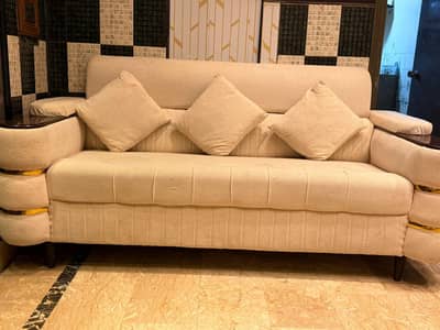 7 seater sofa set with blery stuff new stuff