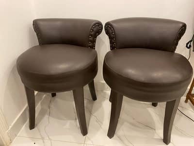 table chairs