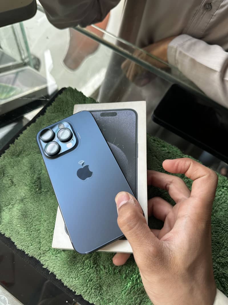 Iphone 16 Pro Max 4