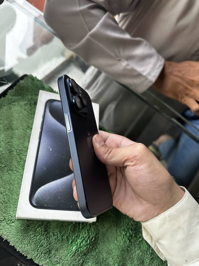 Iphone 16 Pro Max 5