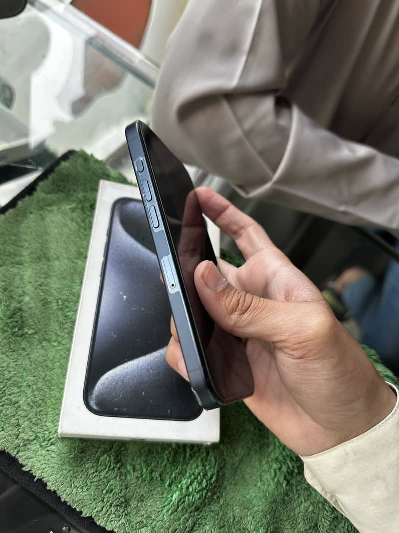Iphone 16 Pro Max 6