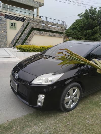 Toyota Prius 2012 Model 2016 Registered.
