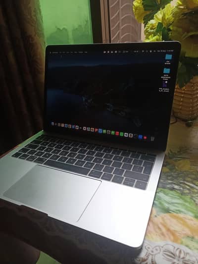 MacBook PRO 2017  13" 16/256GB