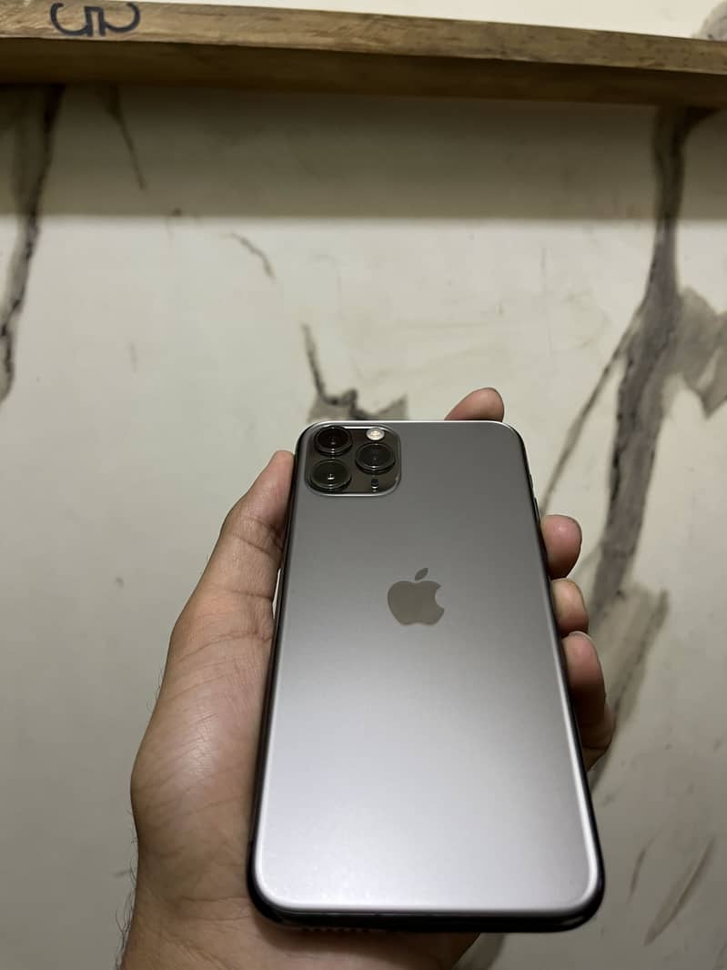 iPhone 11 Pro 2