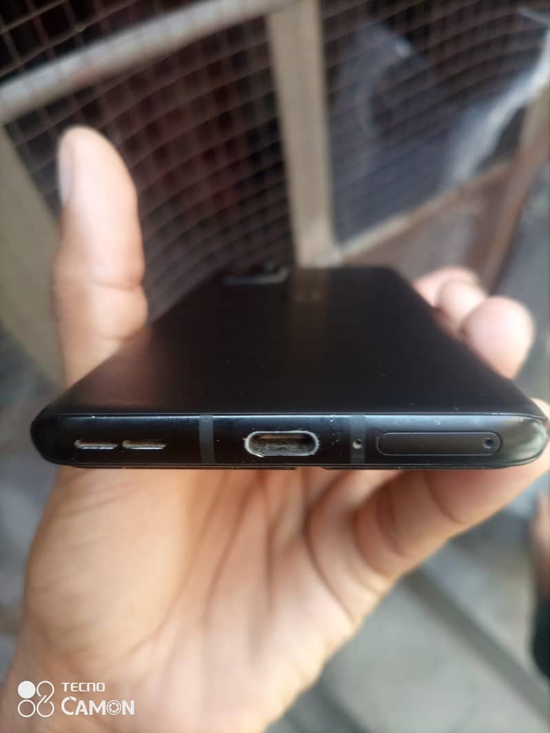 One Plus 9R 1