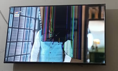 55 inches LEd Tv  android
