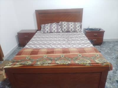 Queen size bed for sale