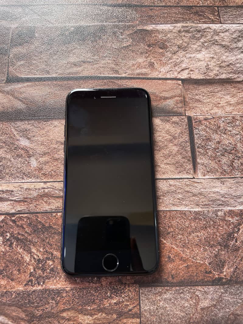 Apple iPhone 7 1