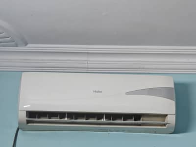 Haier 1 ton Non Inverter AC