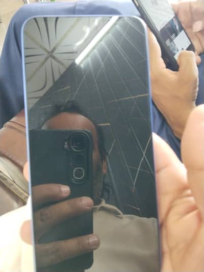 bhi abi kesto per Lia hay sim be ni dali box ni hay baki all chez hay