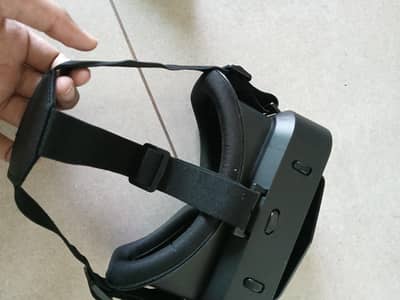 vr headet with controler