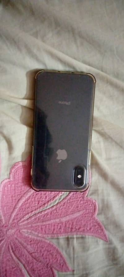 iphone xs good condition 10/10 hai