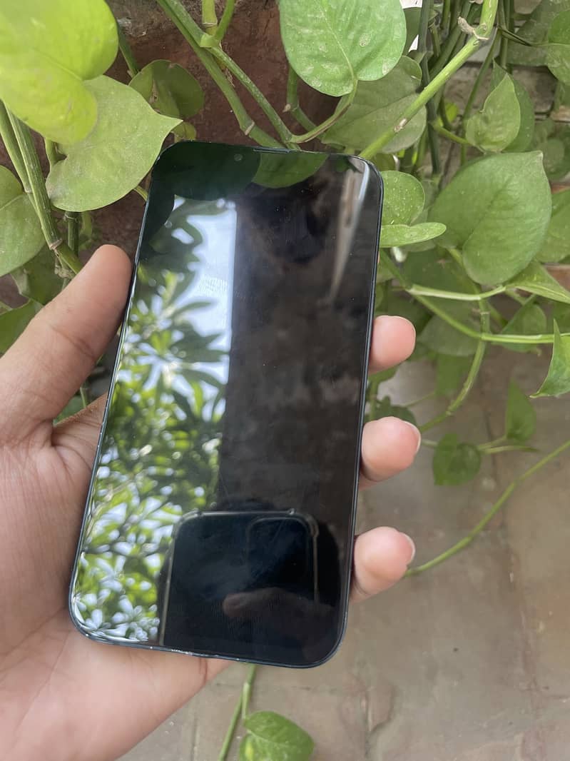 Iphone 13 4