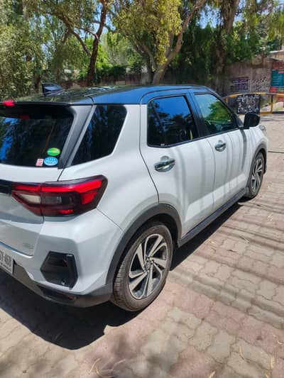 Toyata raise z variant white