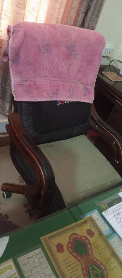 office chairs tables racks