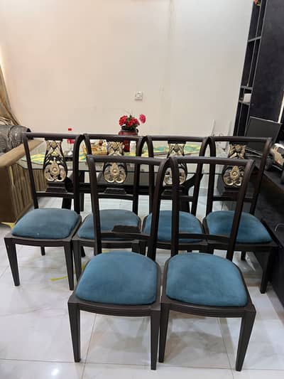 Best dining table old style for sale