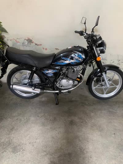Suzuki GS 150 SE Black