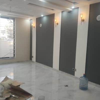 6 MARLA UPPER PORTION AVAILABLE FOR RENT