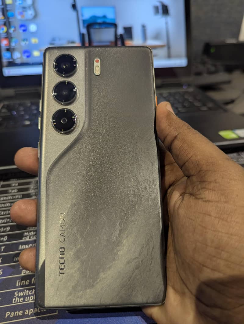 CAMON 40 1