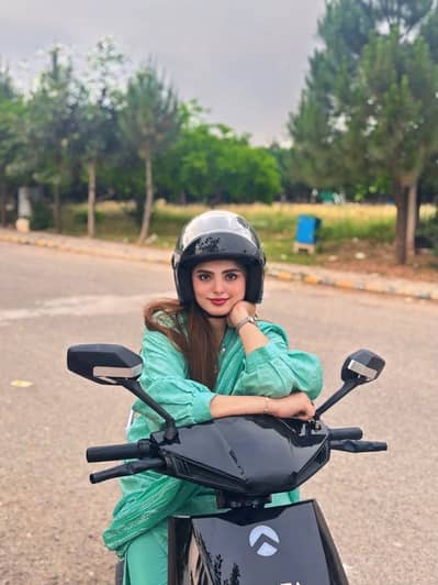 Kulsoom Azhar