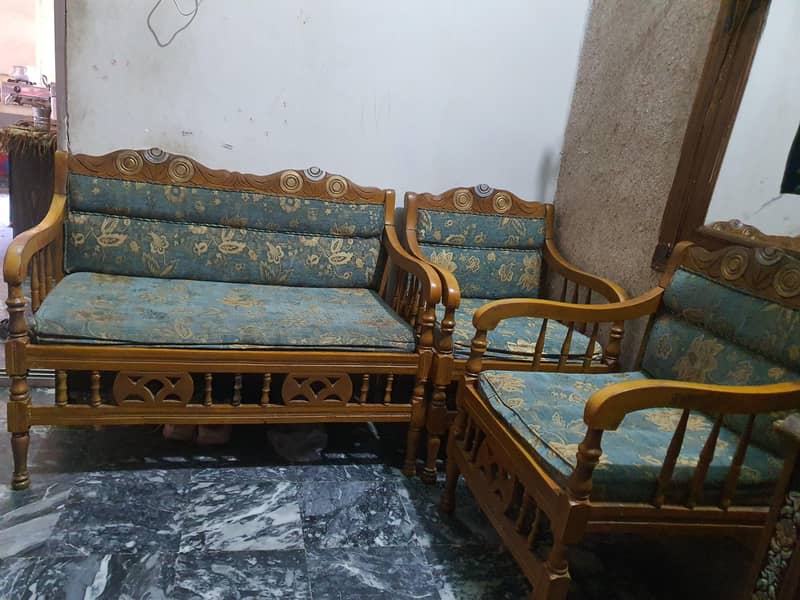 4 Seater sofa set 0