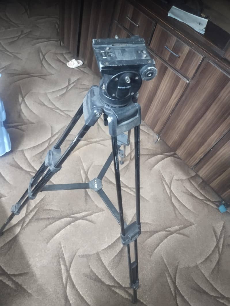 camera stand 0