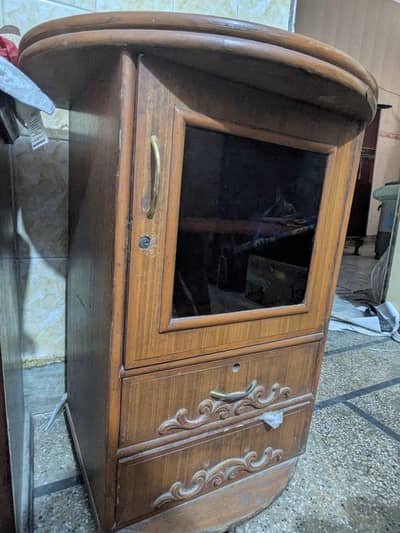 wooden rack in good condition
