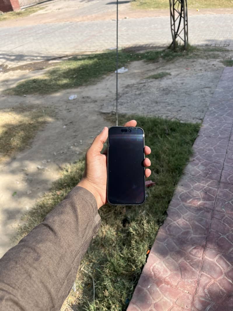 iPhone 15 5