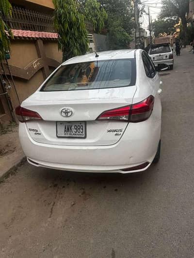 Toyota Yaris 1.3 ativ