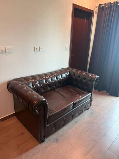 new sofa set 3 2 1 lush  condition for sell  with table