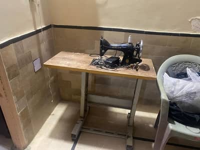 Orignal Singer Electric Sewing Machine
