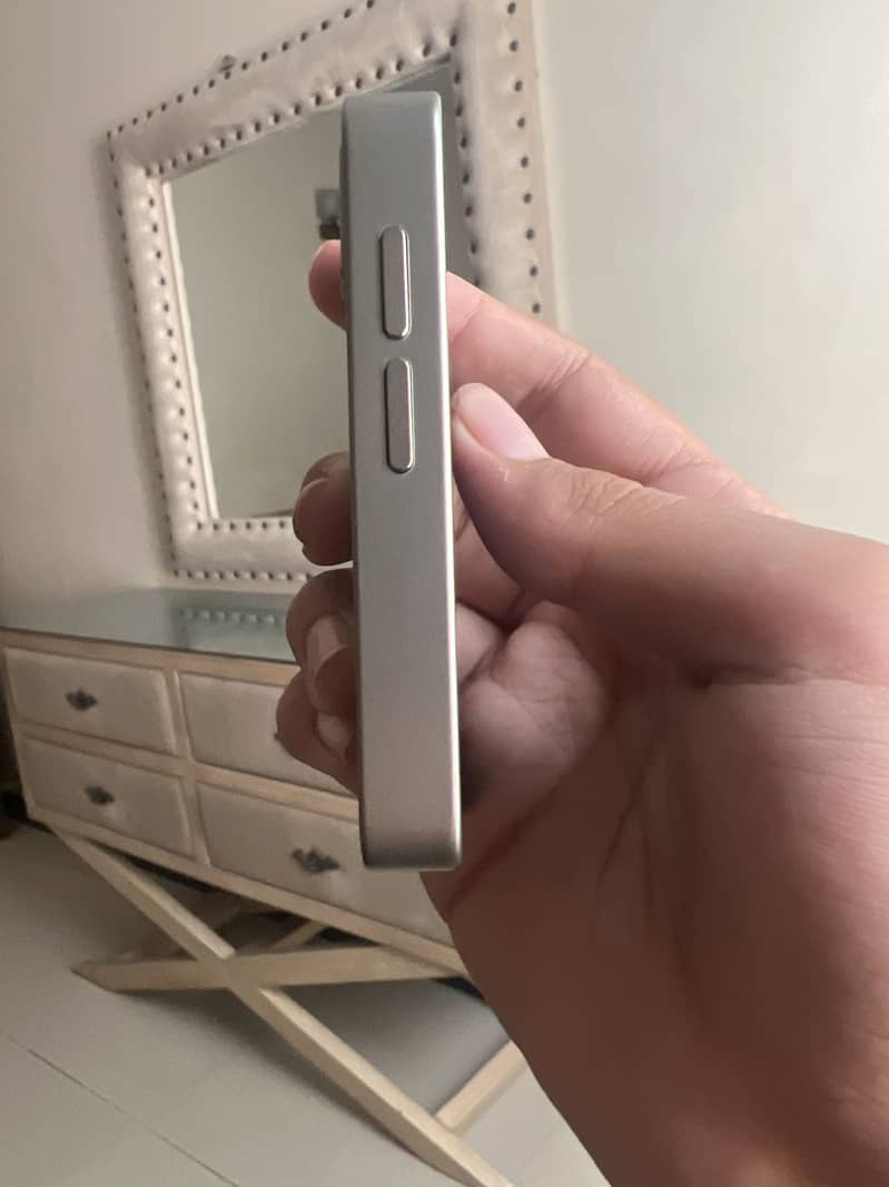 Mini iphone17 1