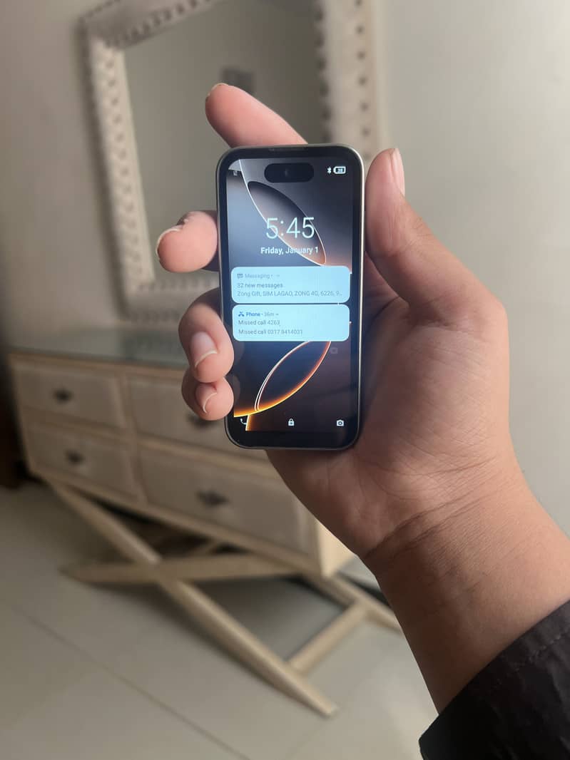 Mini iphone17 4