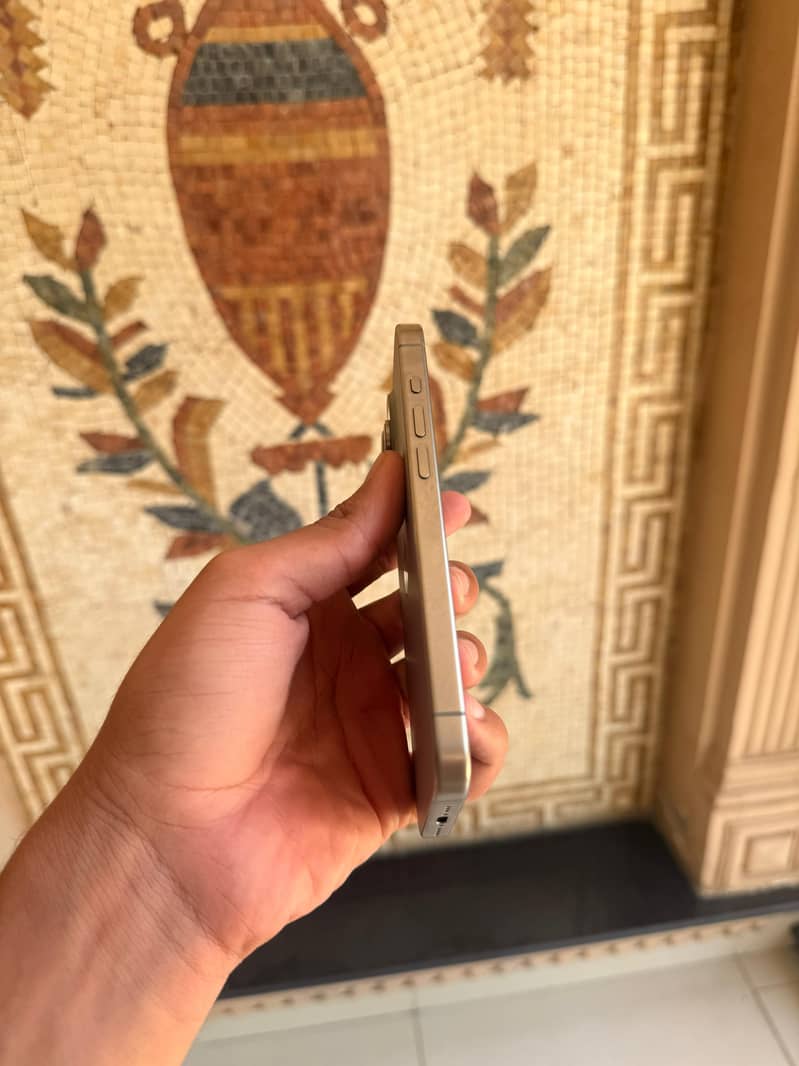 iphone 15 pro 1