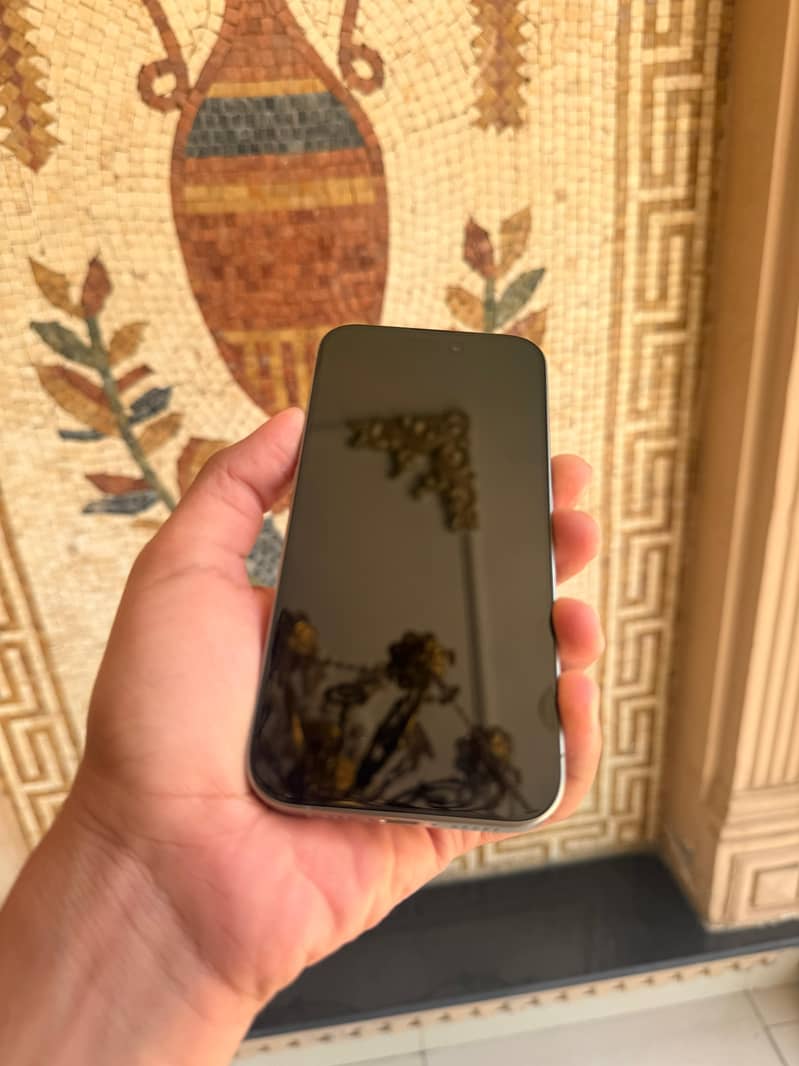 iphone 15 pro 2