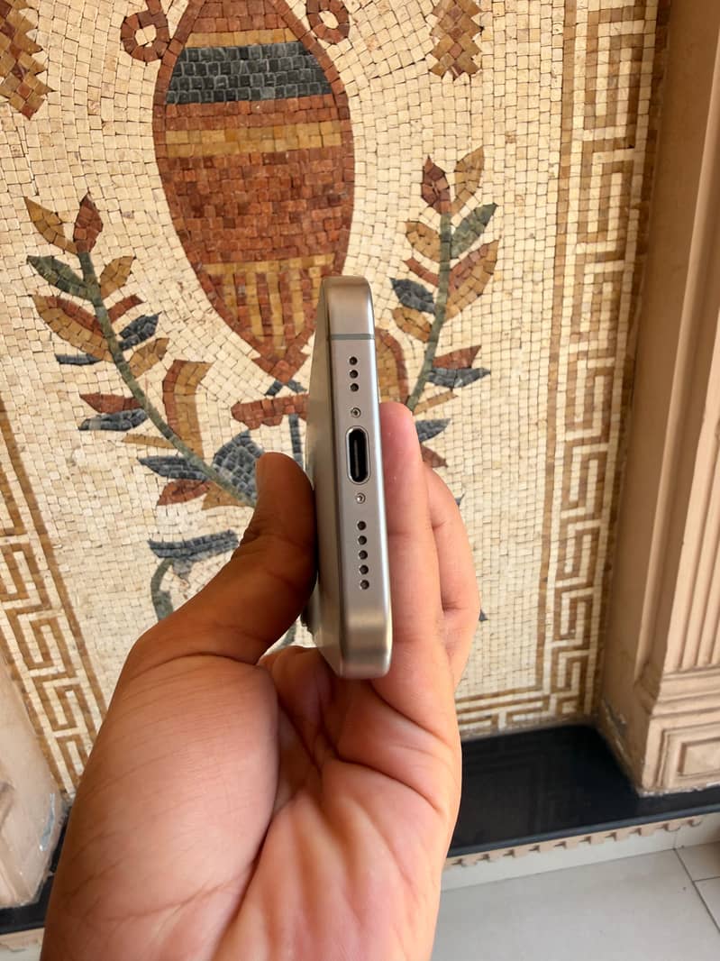 iphone 15 pro 3