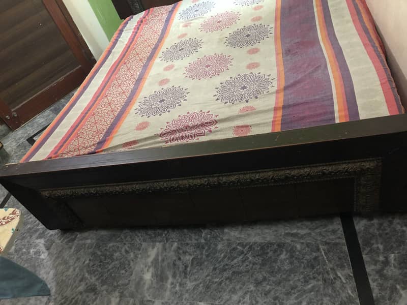 King size bed 2