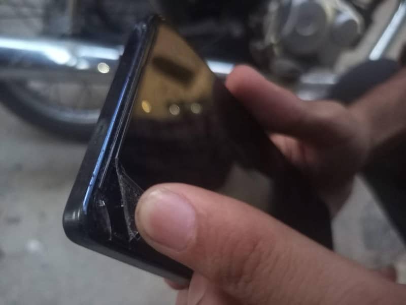 infinix note 40 panel crack 5