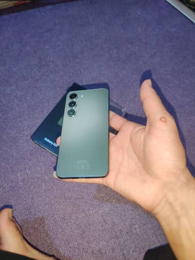 Samsung Galaxy S23 just box open